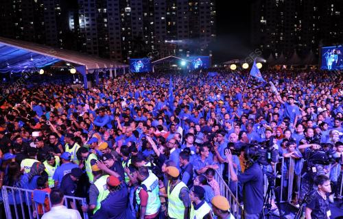 PG25_30042013_ORANG_RAMAI