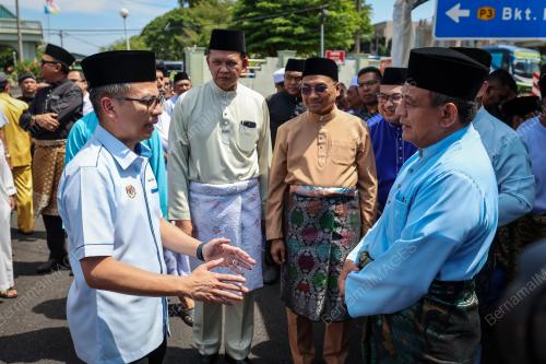 FAHMI FADZIL