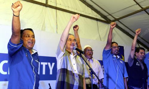 PG26_27042013_PAK_LAH_CALON