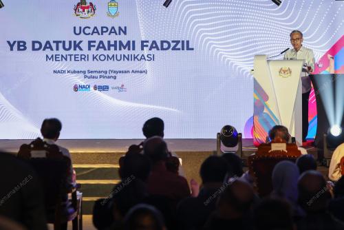 DATUK FAHMI FADZIL