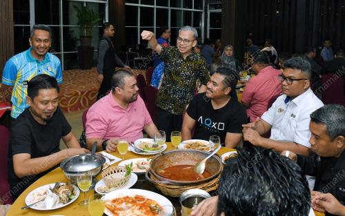 DATUK FAHMI FADZIL
