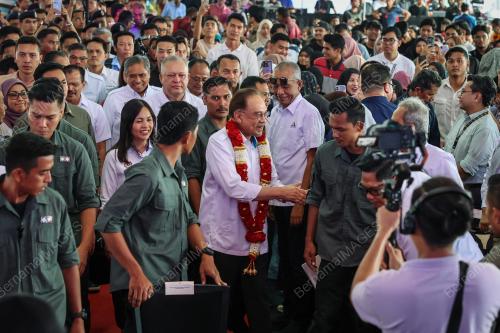 DATUK SERI ANWAR IBRAHIM