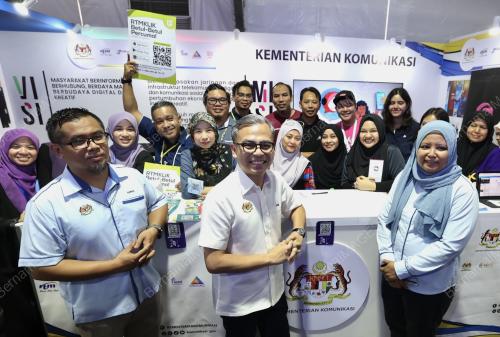 FAHMI FADZIL