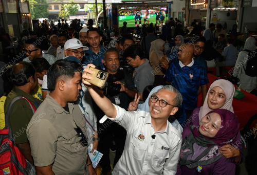DATUK FAHMI FADZIL