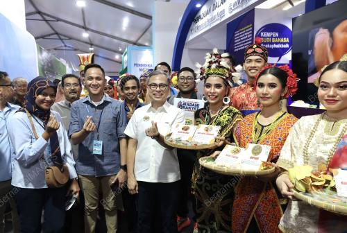 FAHMI FADZIL