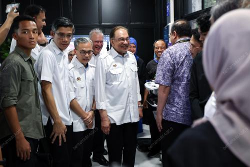 DATUK SERI ANWAR IBRAHIM