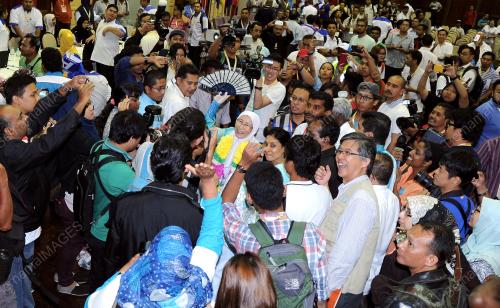 PG34_07052015_WAN_AZIZAH