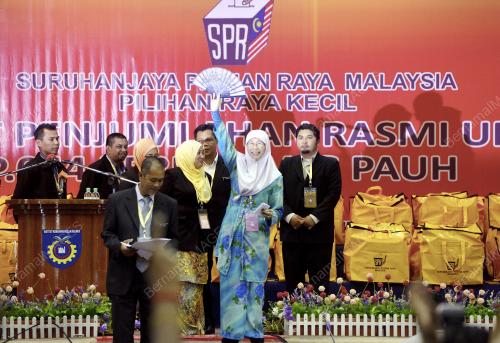 PG35_07052015_WAN_AZIZAH