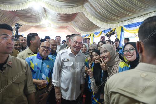 DATUK SERI ANWAR IBRAHIM