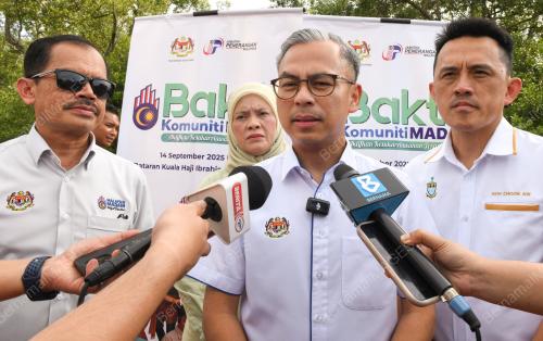 DATUK FAHMI FADZIL
