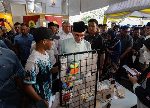 DATUK SERI ANWAR IBRAHIM