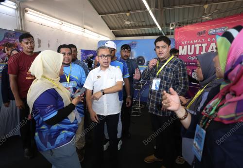 FAHMI FADZIL
