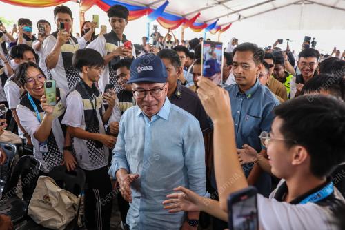 DATUK SERI ANWAR IBRAHIM