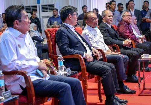 DATUK SERI ANWAR IBRAHIM