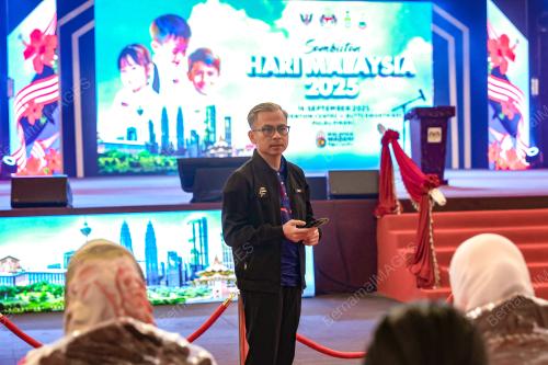 DATUK FAHMI FADZIL