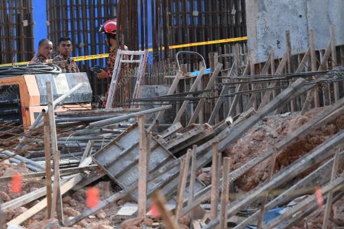 PG47_22102017_RUNTUH