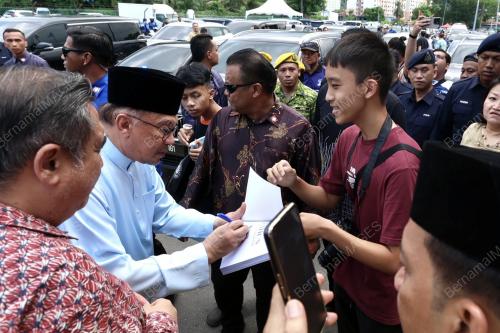 DATUK SERI ANWAR IBRAHIM