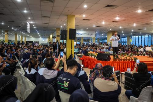 DATUK SERI ANWAR IBRAHIM