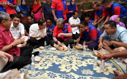 PG51_06112017_BANJIR_BN201711050490