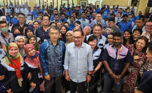 DATUK SERI ANWAR IBRAHIM