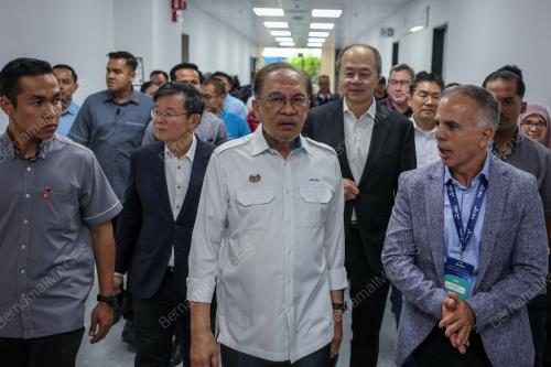 DATUK SERI ANWAR IBRAHIM