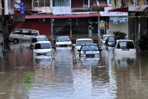 PG54_05112017_BANJIR_BM