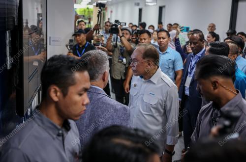 DATUK SERI ANWAR IBRAHIM