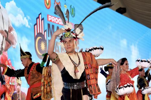 PERSEMBAHAN PERPADUAN MADANI