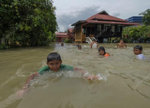 PG60_06112017_BANJIR