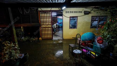PG63_08112017_BANJIR