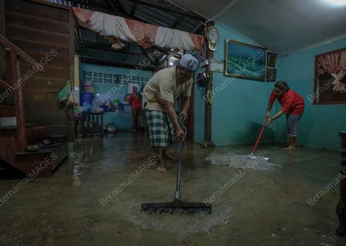 PG64_08112017_BANJIR