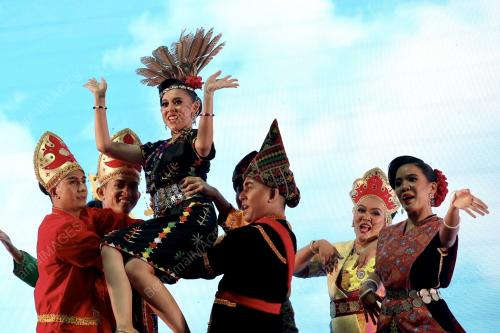 PERSEMBAHAN PERPADUAN MADANI