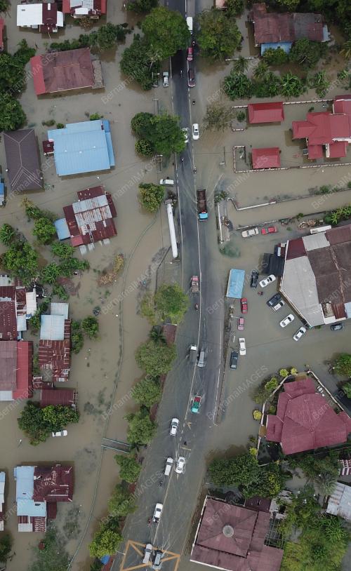 PG82_06112017_BANJIR_BN201711050487