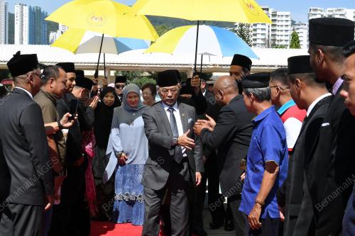 AL-SULTAN ABDULLAH RI'AYATUDDIN AL-MUSTAFA BILLAH SHAH