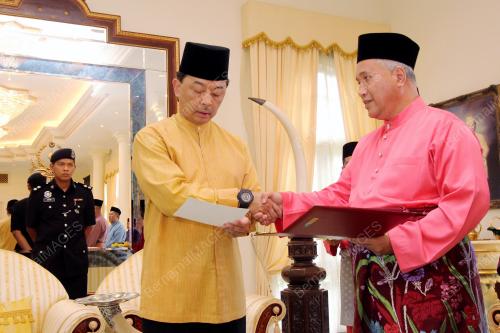 PH00_04032014_ZAKAT2