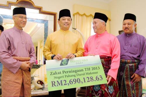 PH00_04032014_ZAKAT3
