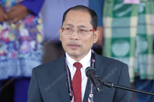 DATUK SERI ISMAIL SABRI YAAKOB