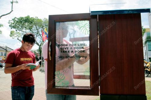 PONDOK BUKU 'BOOK FOR LIFE'