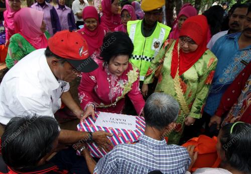 PH00_31032012_ROSMAH01