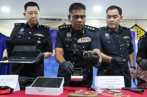 ACP WAN ZAHARI WAN BUSU