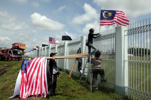 MEMASANG JALUR GEMILANG