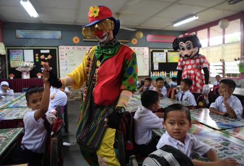 HARI PERTAMA SEKOLAH