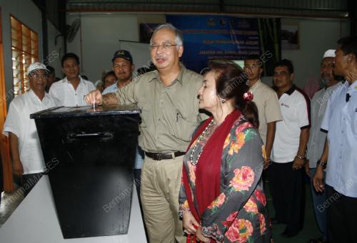 MOHD NAJIB TUN ABDUL RAZAK