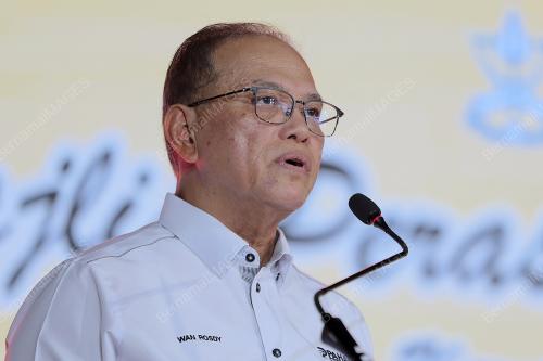 DATUK SERI WAN ROSDY WAN ISMAIL