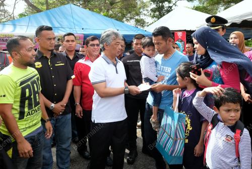 PH01_03022018_MEDIA_CHARITY
