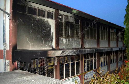 BANGUNAN SEKOLAH TERBAKAR