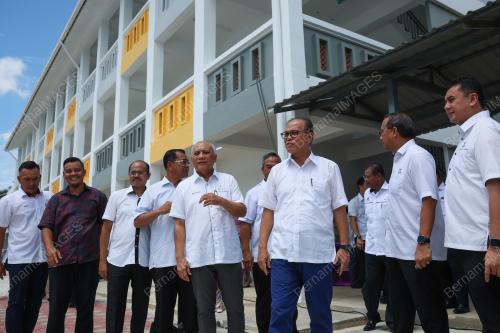 DATUK SERI WAN ROSDY WAN ISMAIL
