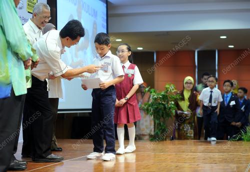 PH01_03092015_PELAJAR
