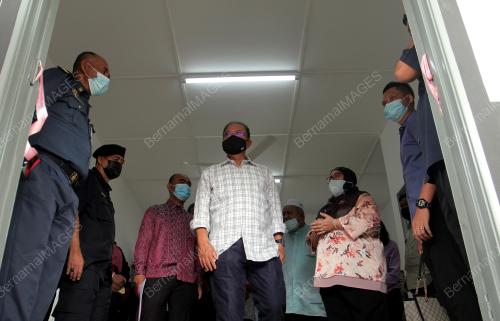 DATUK SERI WAN ROSDY WAN ISMAIL