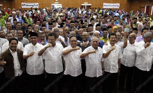 DATUK SERI WAN ROSDY WAN ISMAIL